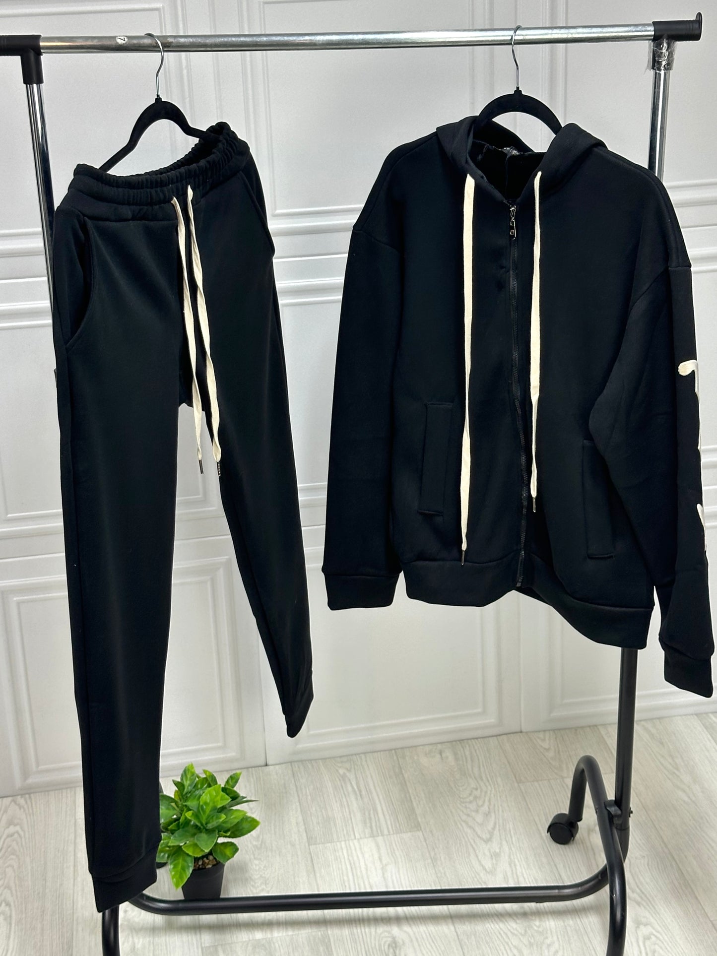 Trening Barbat LA Negru